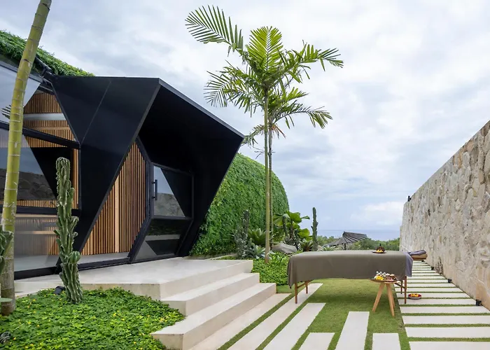 Airship Bali By Alex